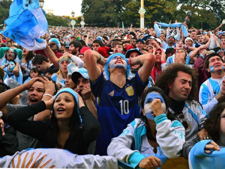 argentina-home-fans